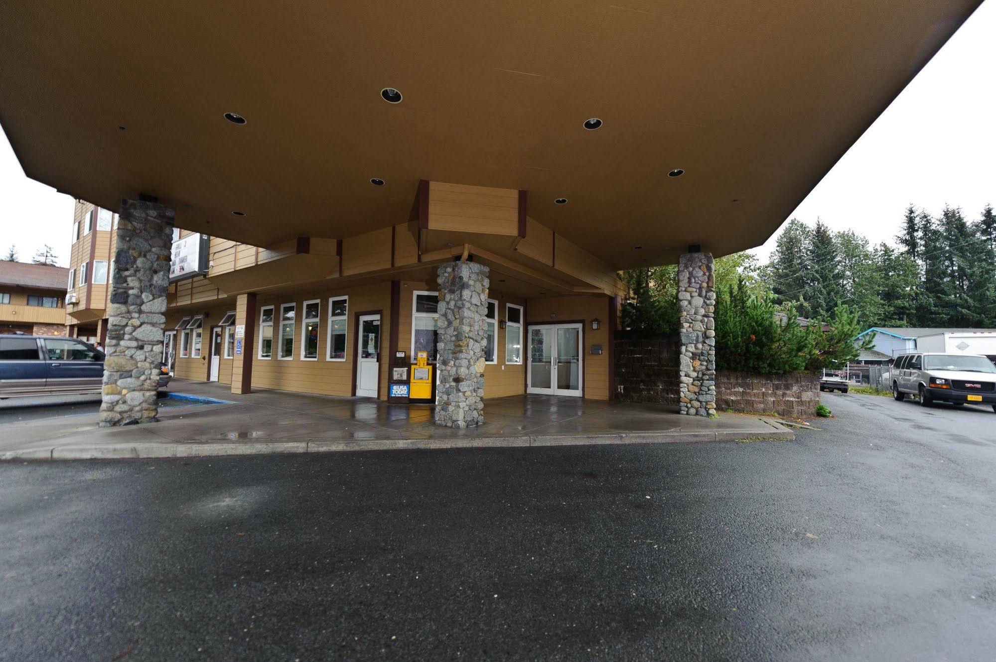 Frontier Suites Hotel in Juneau Exterior foto